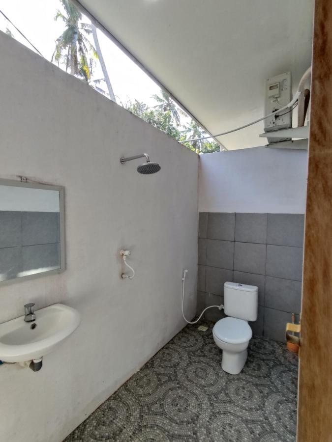 Kebun Homestay Kuta  エクステリア 写真