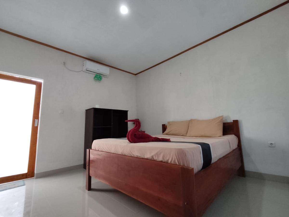 Kebun Homestay Kuta  エクステリア 写真