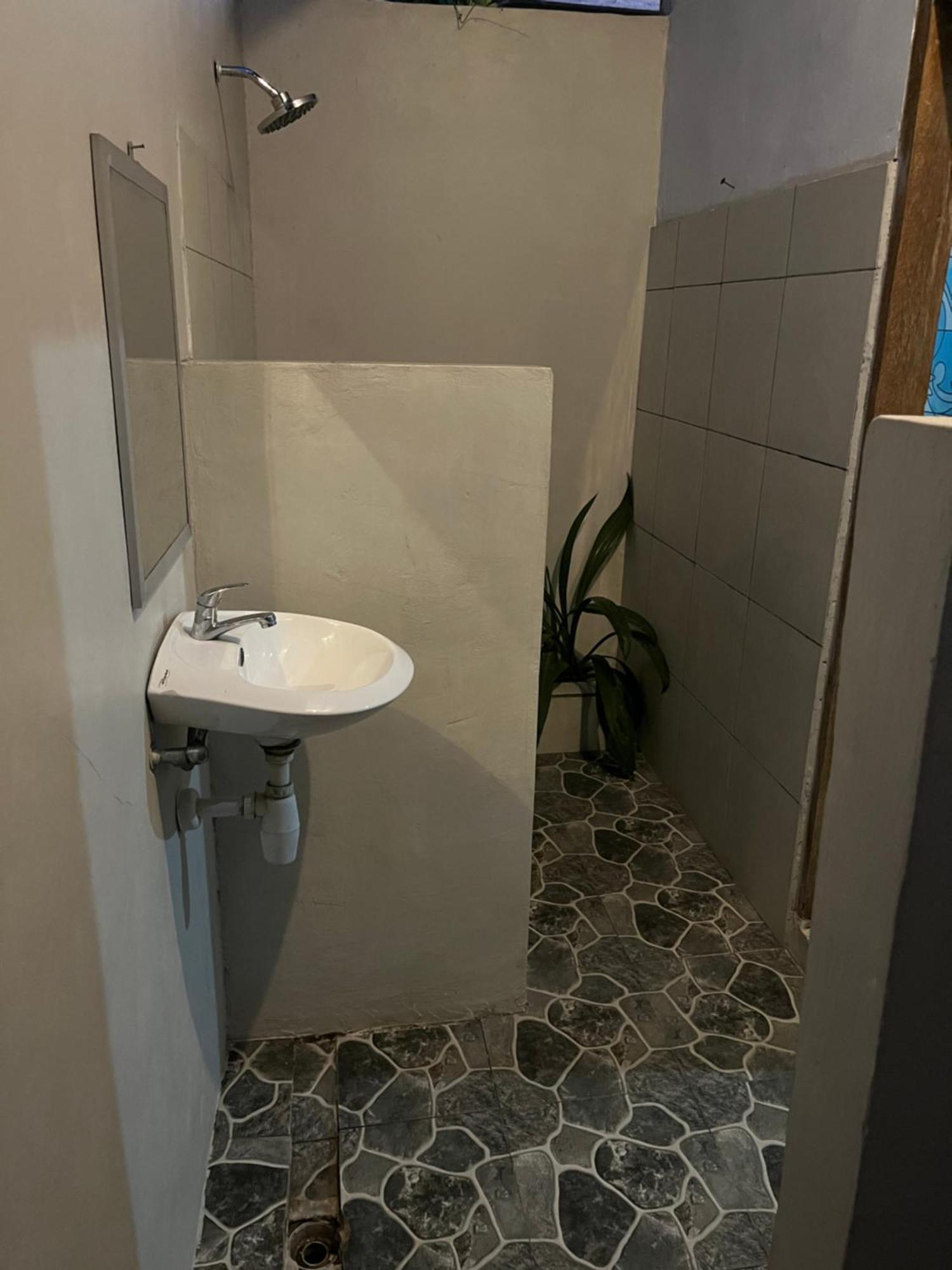 Kebun Homestay Kuta  エクステリア 写真