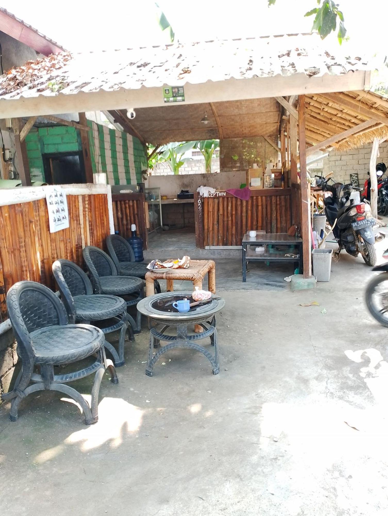 Kebun Homestay Kuta  エクステリア 写真