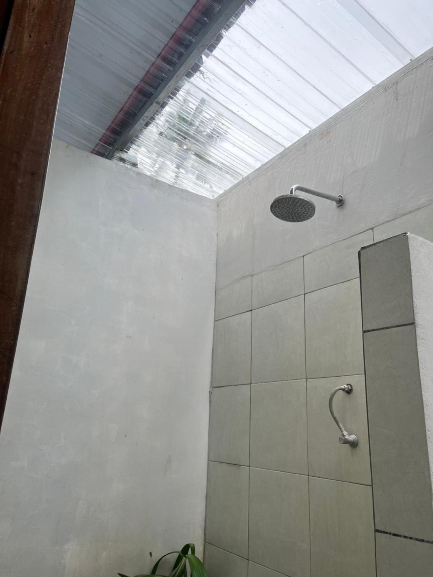 Kebun Homestay Kuta  エクステリア 写真
