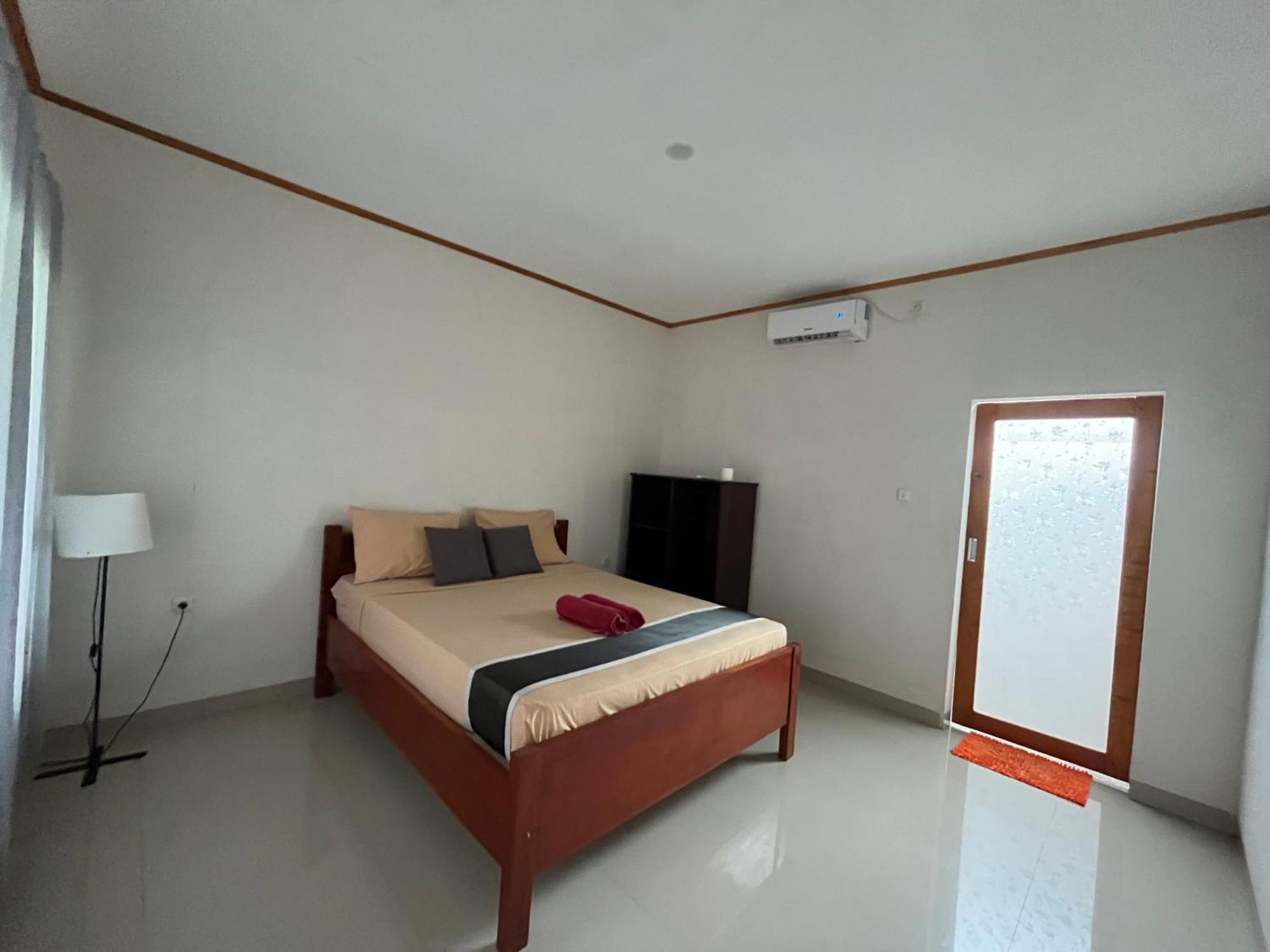 Kebun Homestay Kuta  エクステリア 写真
